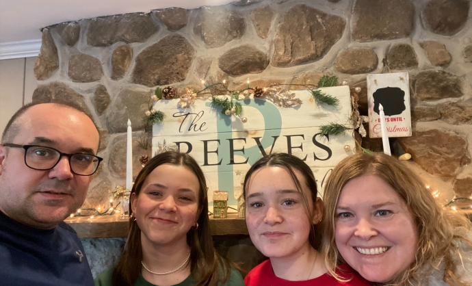reeves-olivia-family-photo-2023.jpeg
